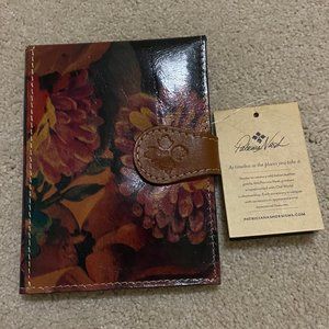 Patricia Nash passport Holder